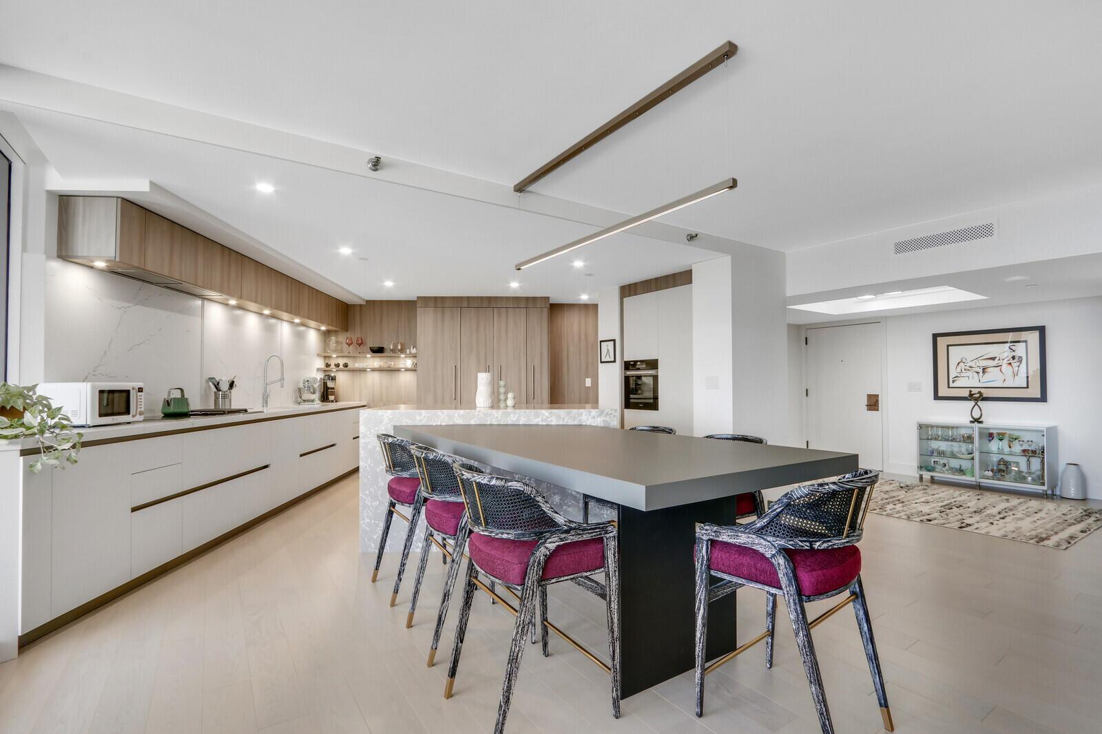 100 Lakeshore Drive 1654