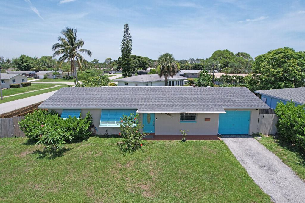 Photo of 3265 Bermuda Road, Palm Beach Gardens, FL 33410 (MLS # R11106153)