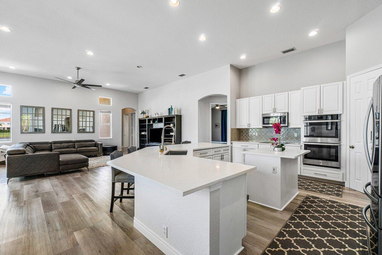 Properties 11750 Osprey Pointe Circle