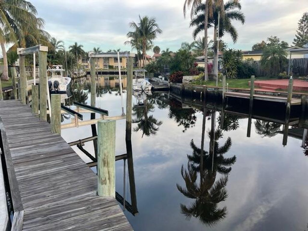 Photo of 109 SW Hideaway Place, Stuart, FL 34994 (MLS # R10889201)