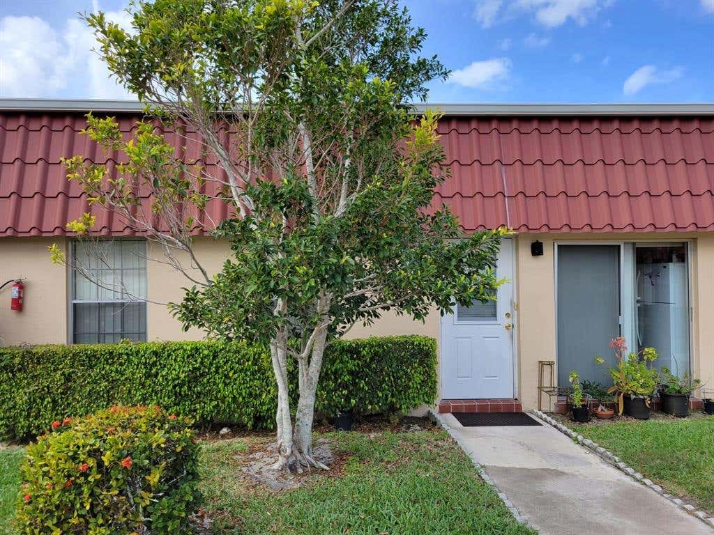 Photo of 767 Nantucket Circle Cir #767, Lake Worth Beach, FL 33467 (MLS # R10700212)