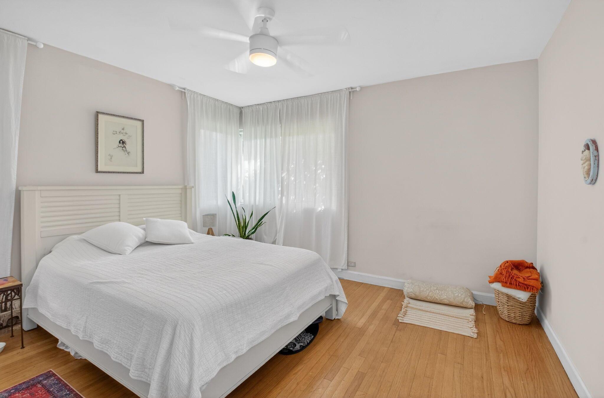 NORTHRIDGE - Residential