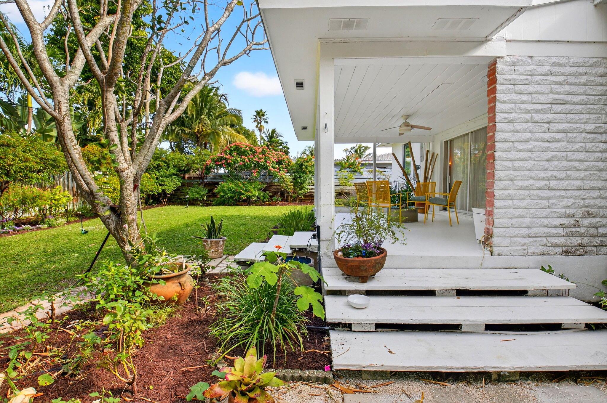 NORTHRIDGE - Residential