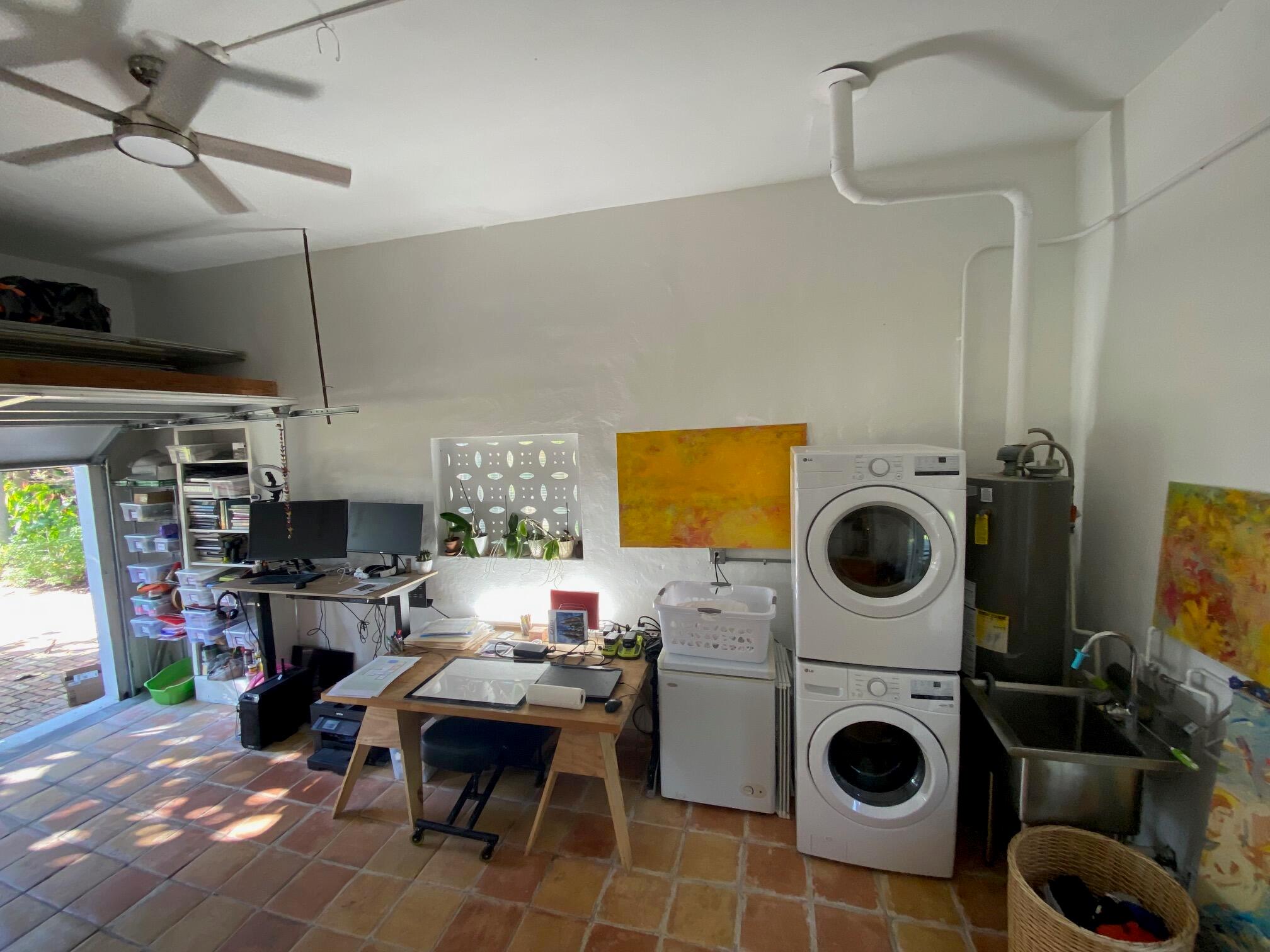 NORTHRIDGE - Residential