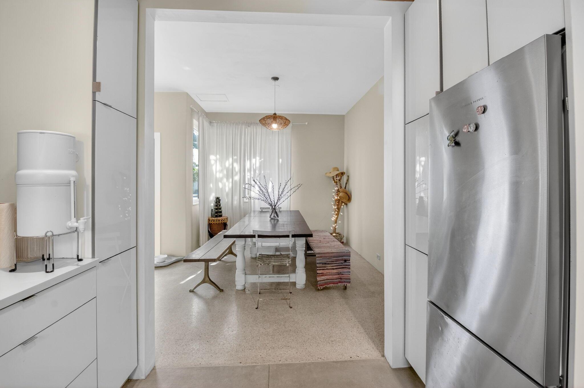 NORTHRIDGE - Residential