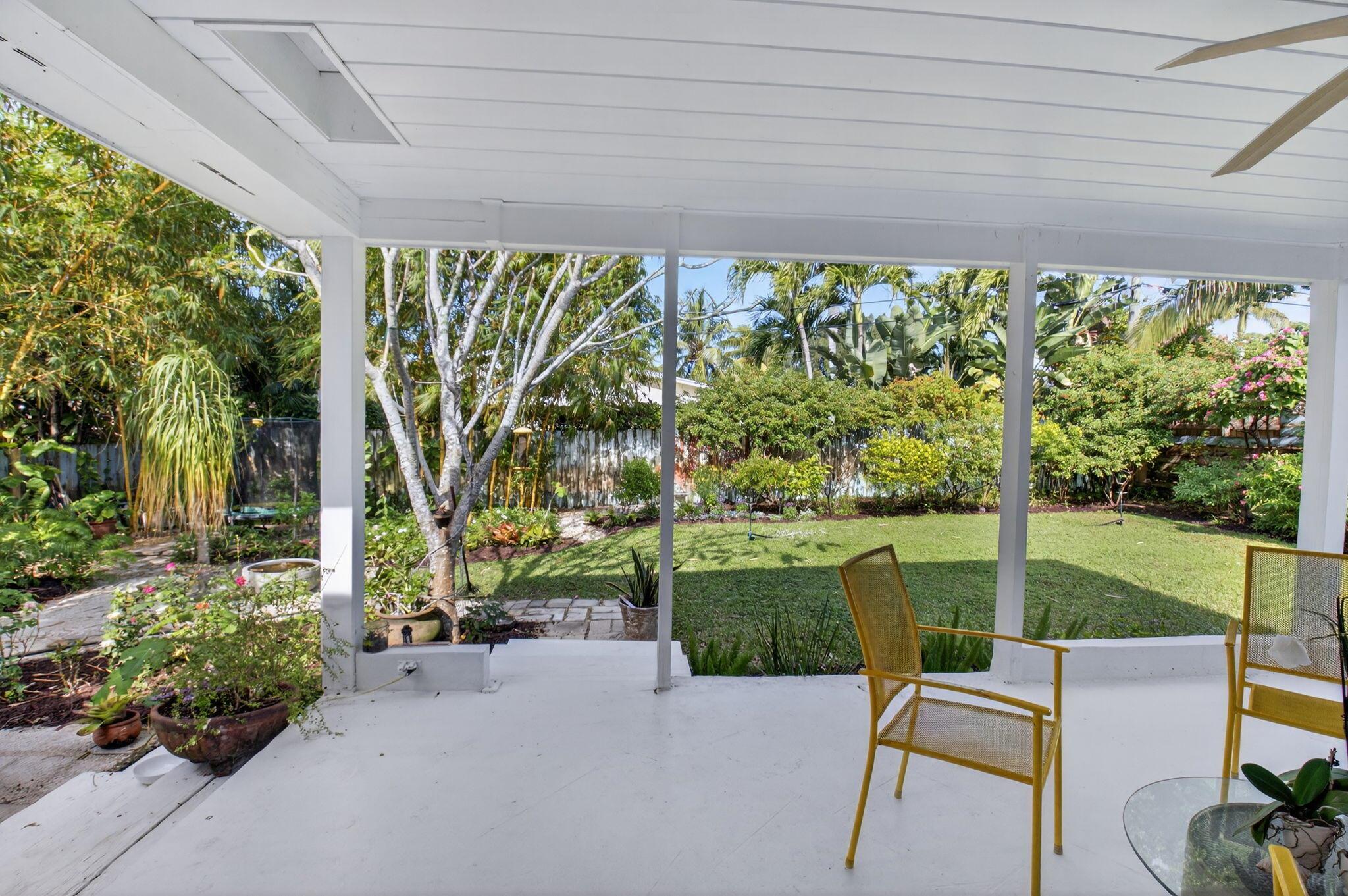 NORTHRIDGE - Residential