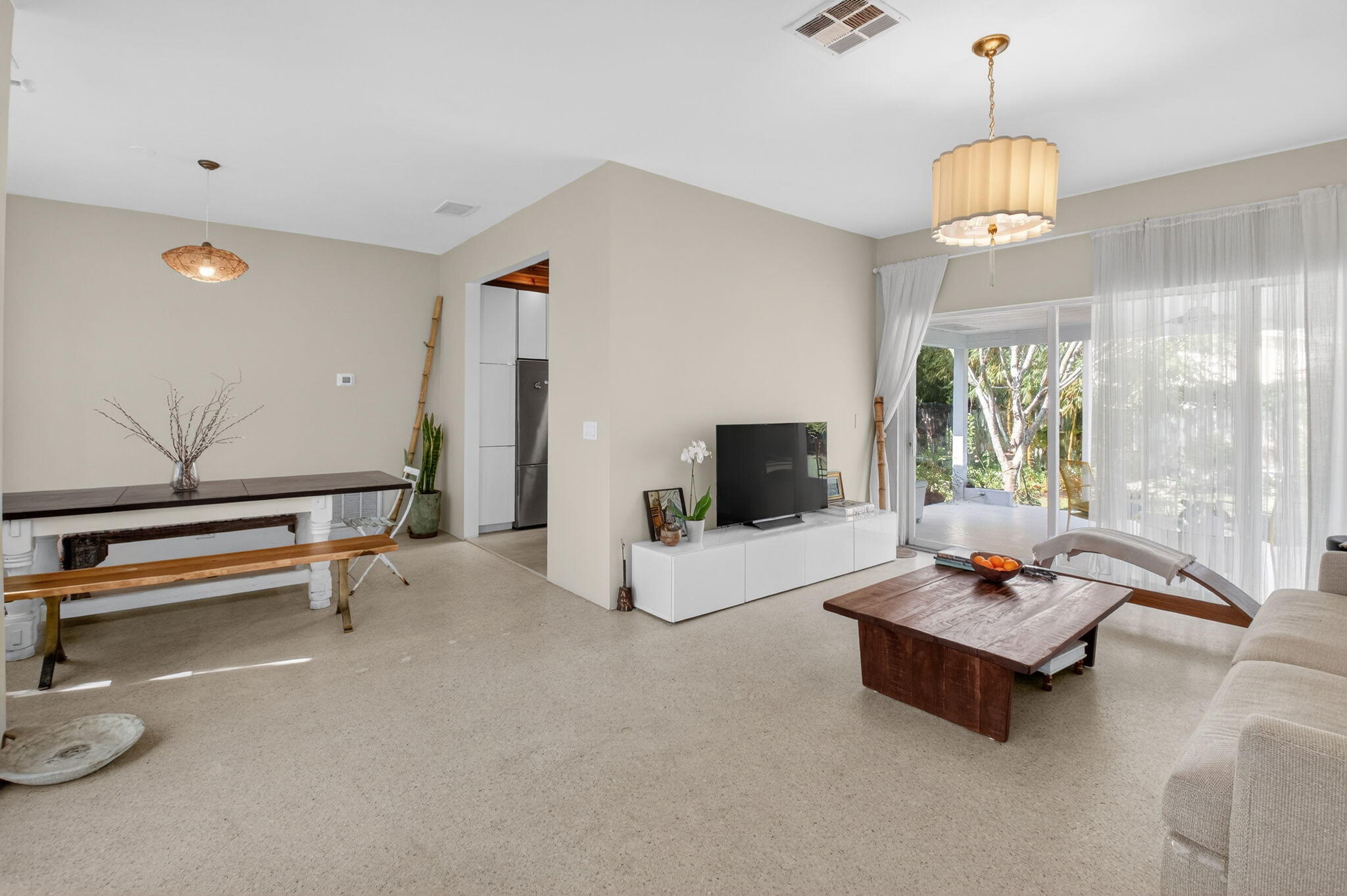 215 N Seacrest Circle