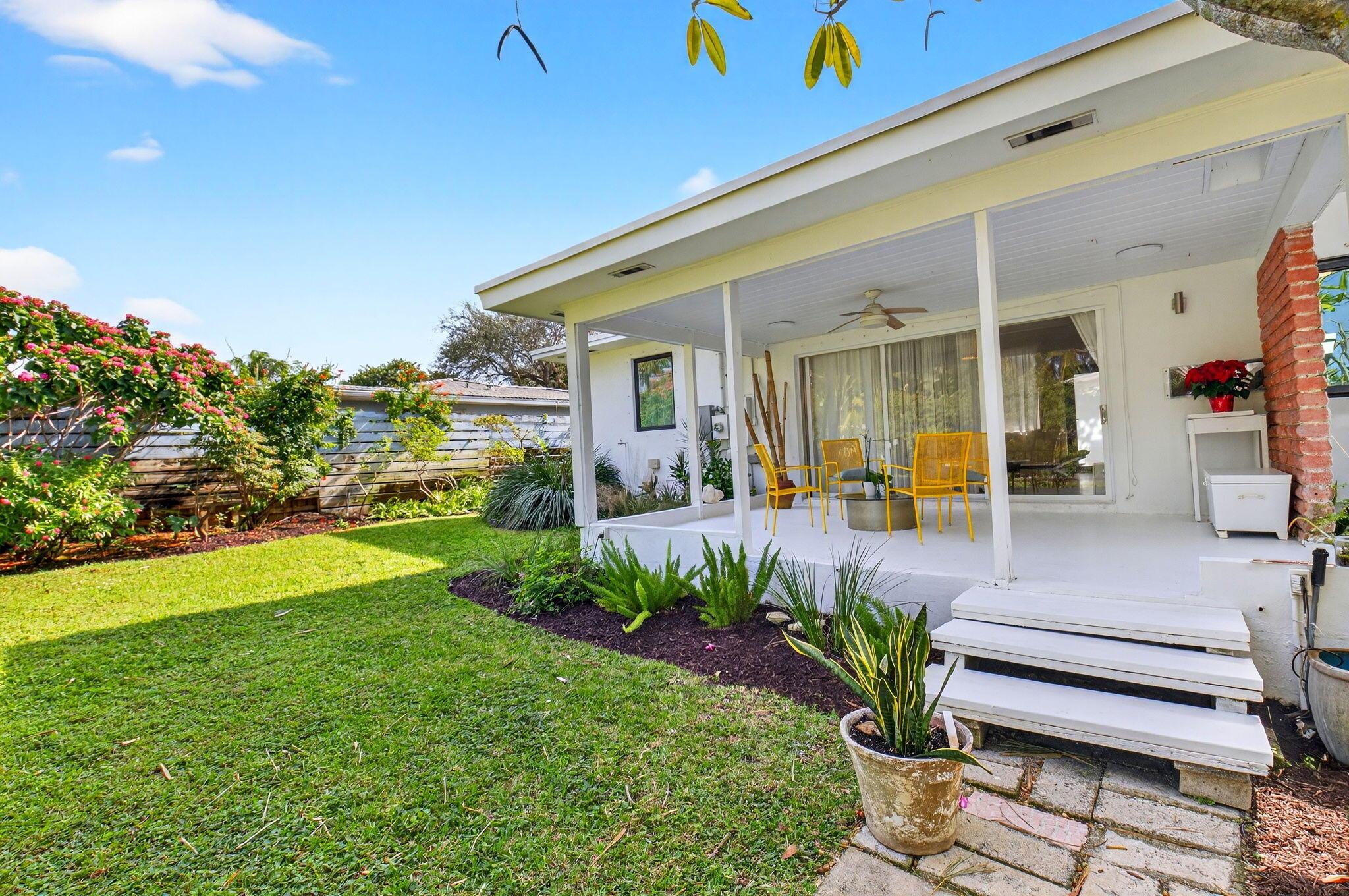 NORTHRIDGE - Residential