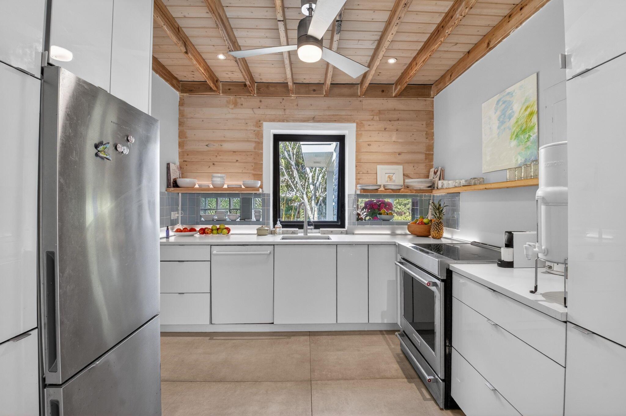 NORTHRIDGE - Residential