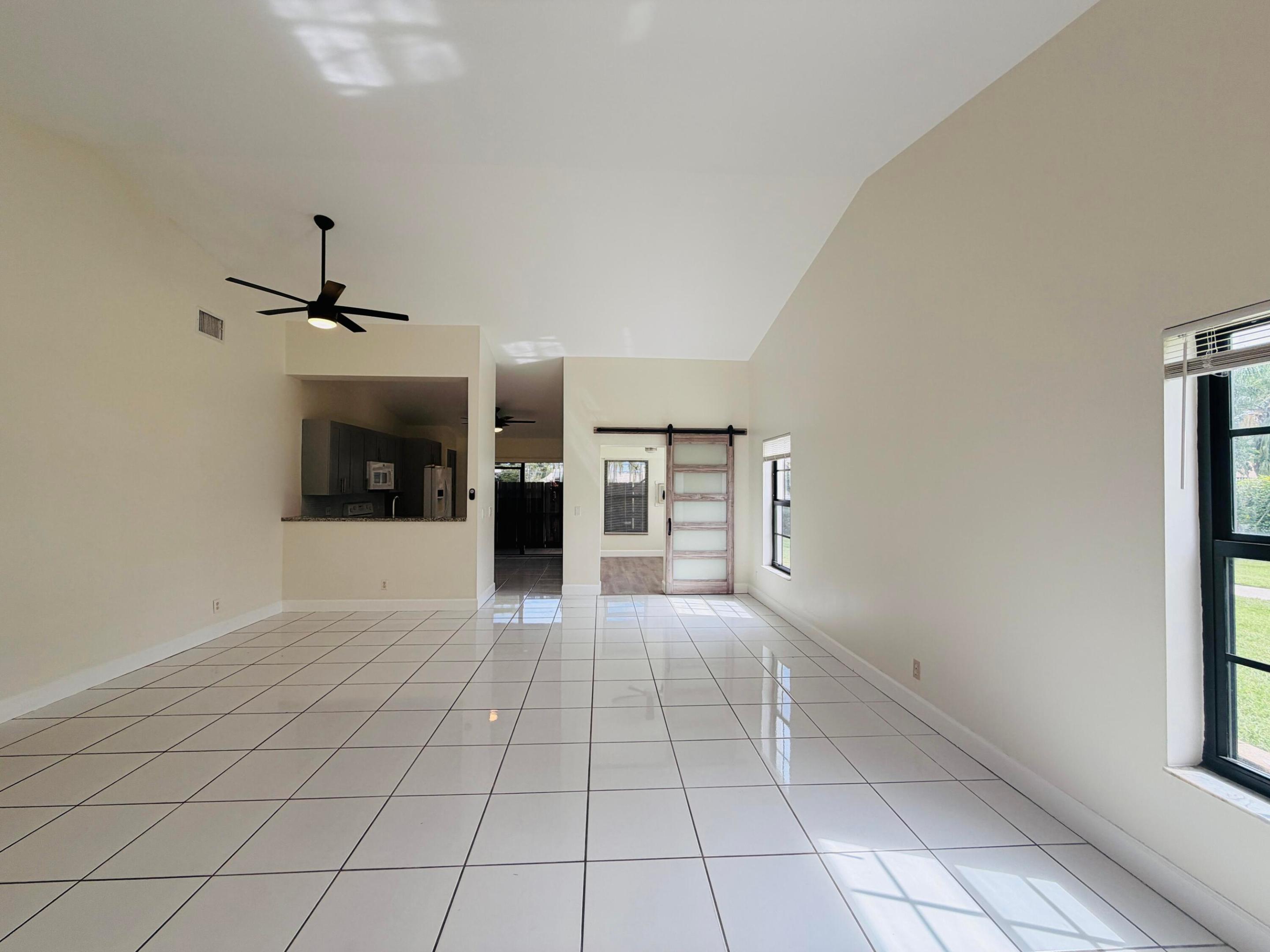 Properties 9856 Watermill Circle H