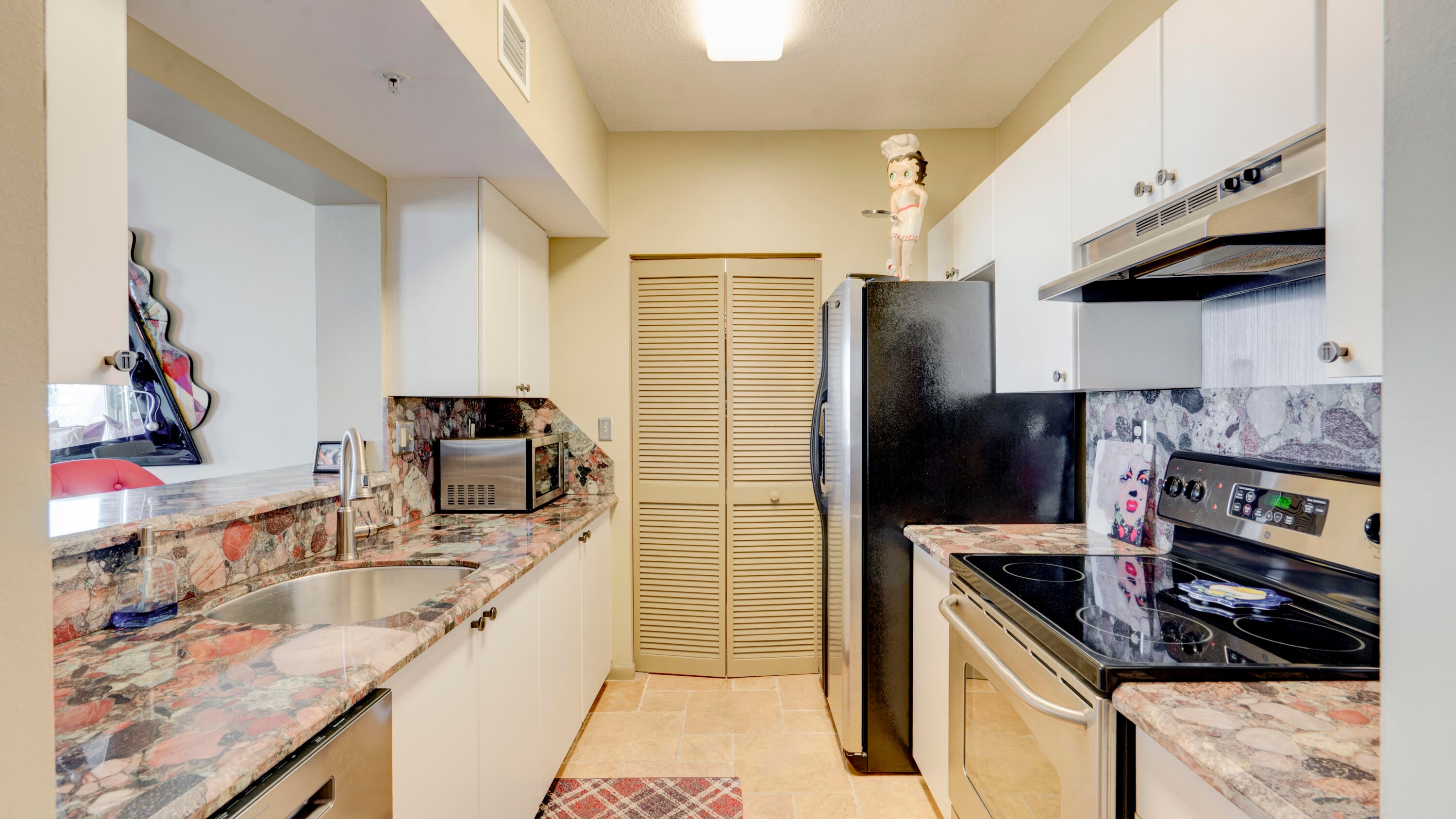 3020 NE 32ND Avenue 606