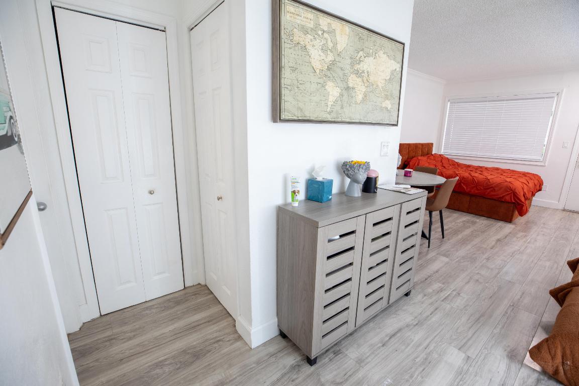 THE FLAMINGO CONDO - Residential