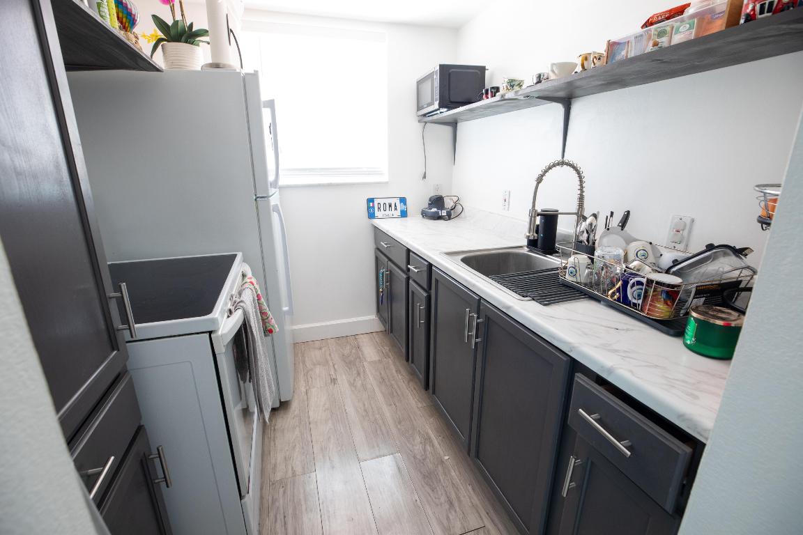 THE FLAMINGO CONDO - Residential