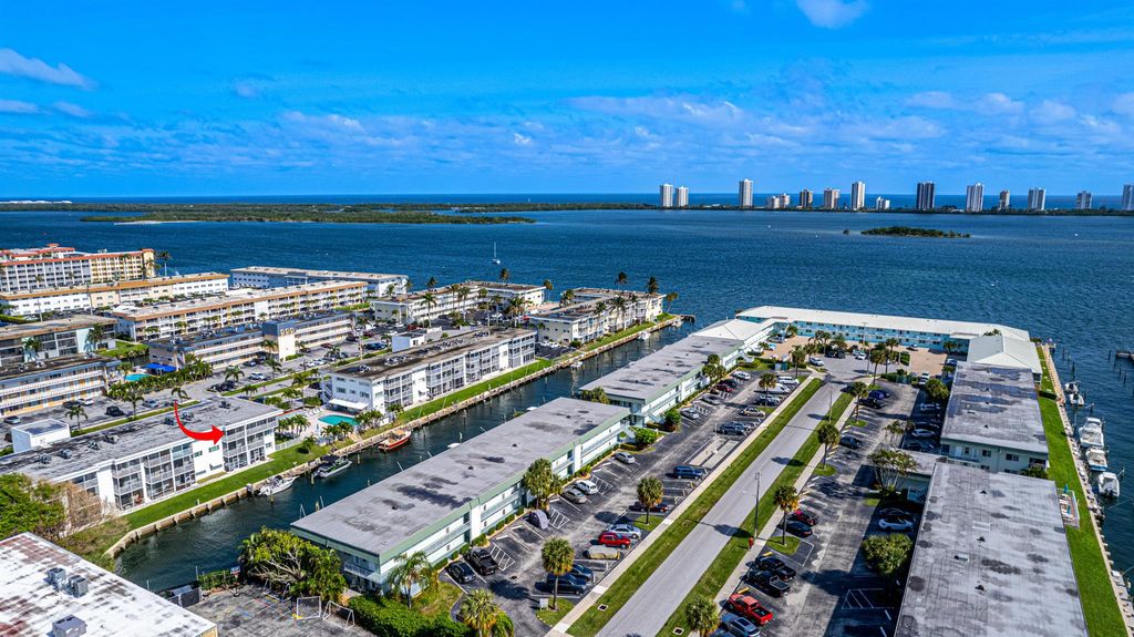 Photo of 130 Doolen Court #302, North Palm Beach, FL 33408 (MLS # R10925963)