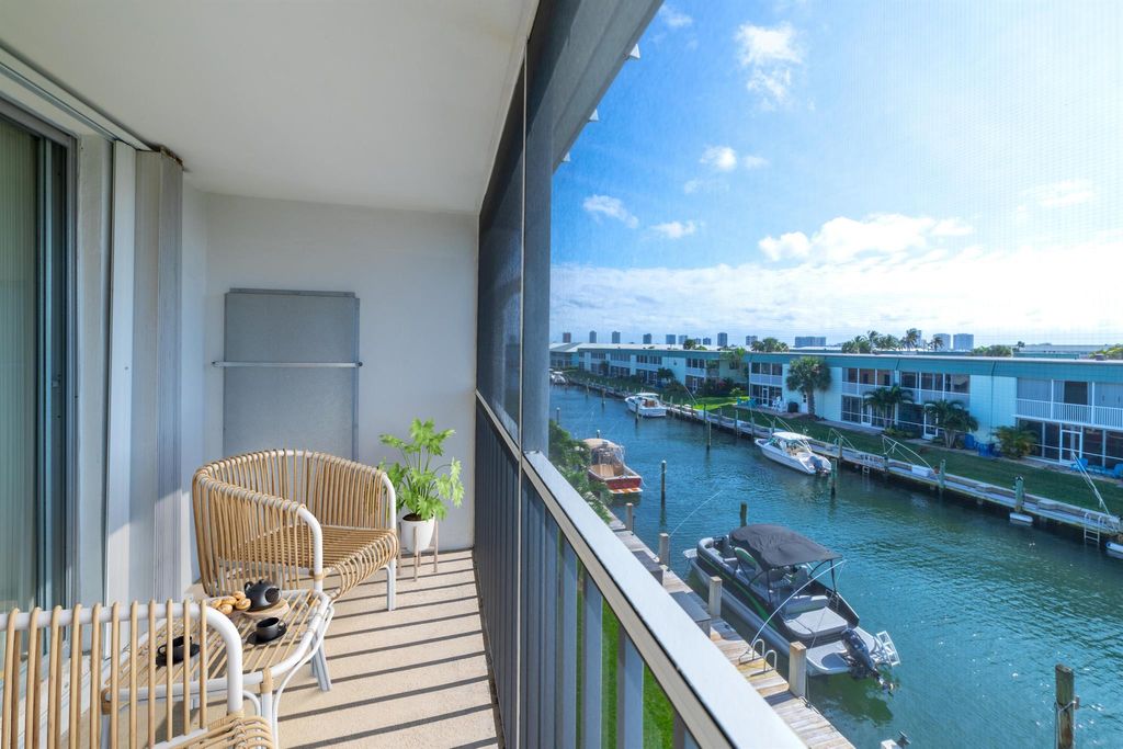 Photo of 130 Doolen Court #302, North Palm Beach, FL 33408 (MLS # R10925963)