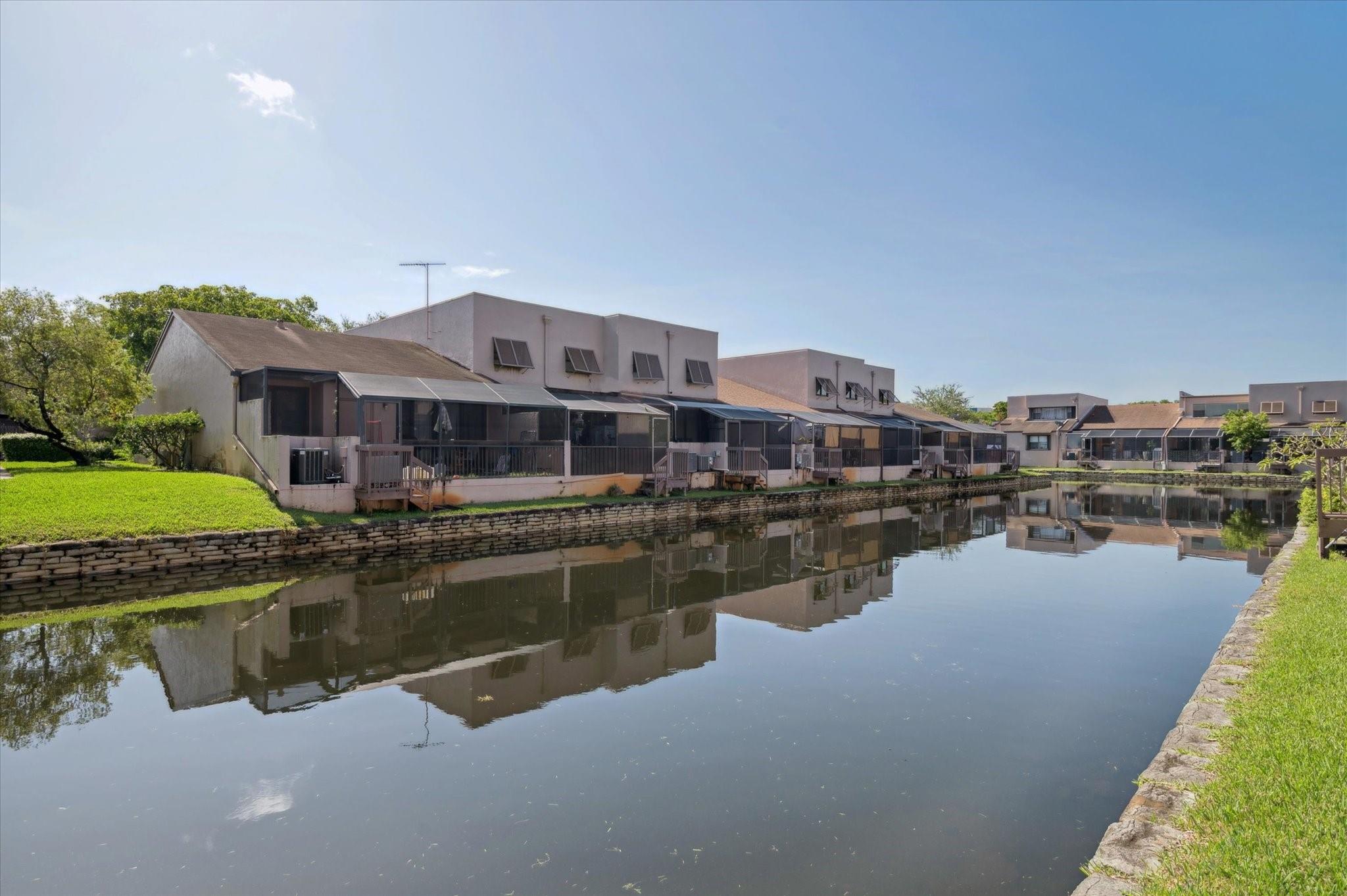 Flamingo Villas - Residential