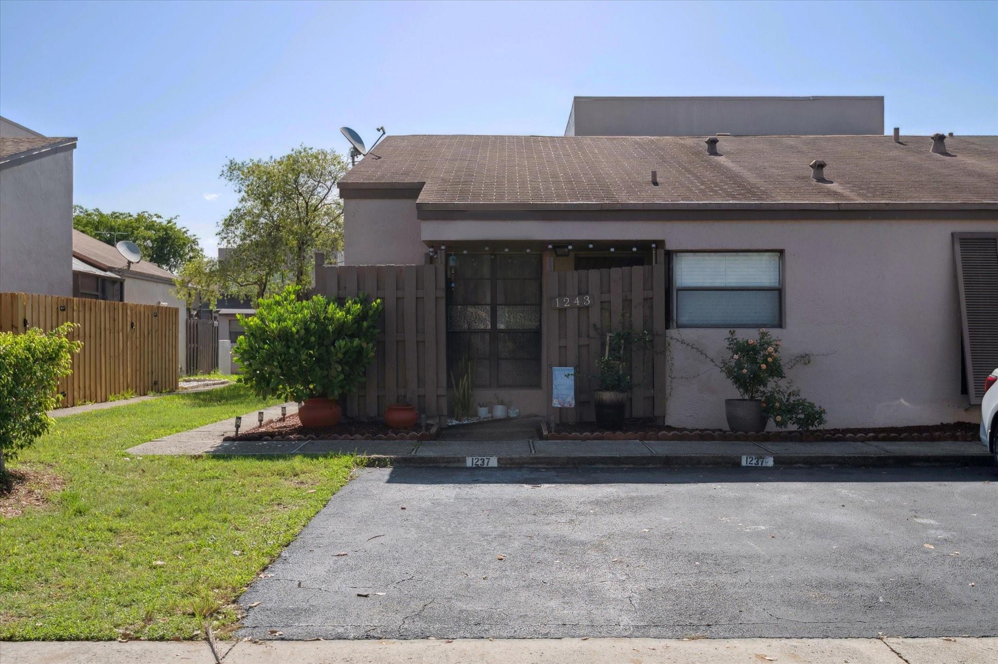 Flamingo Villas - Residential