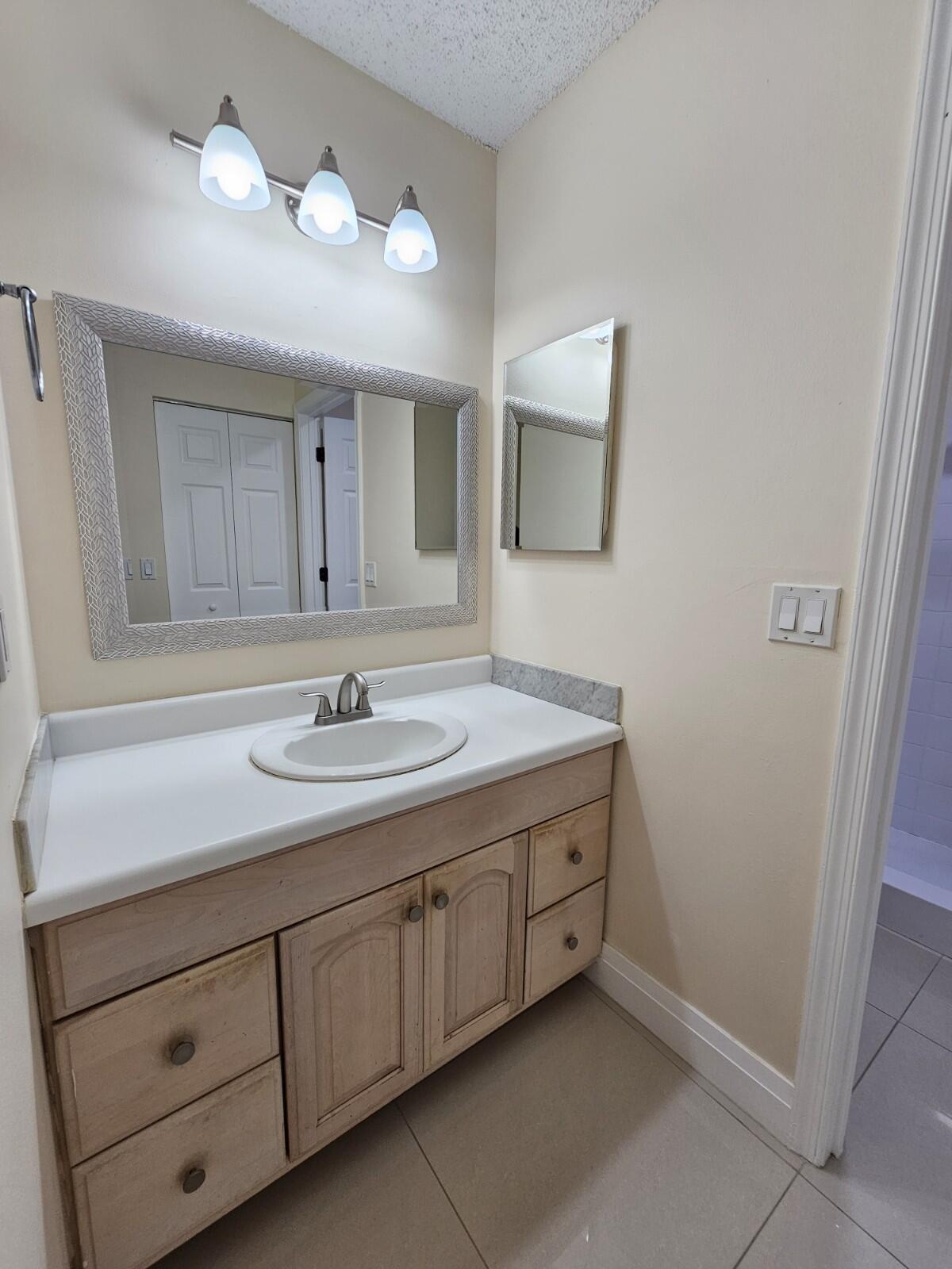 WINDWOOD UNIT I - Residential