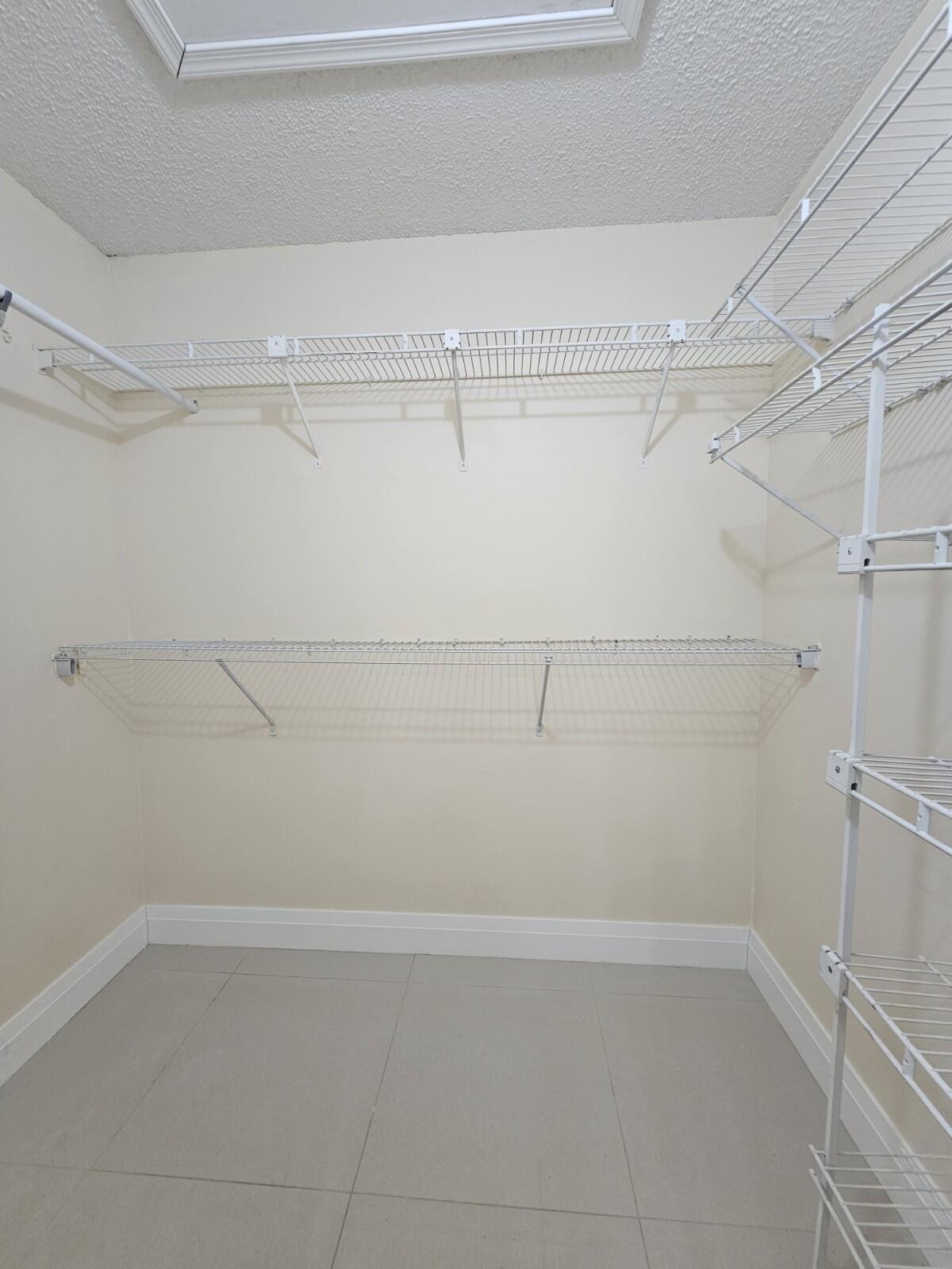 WINDWOOD UNIT I - Residential