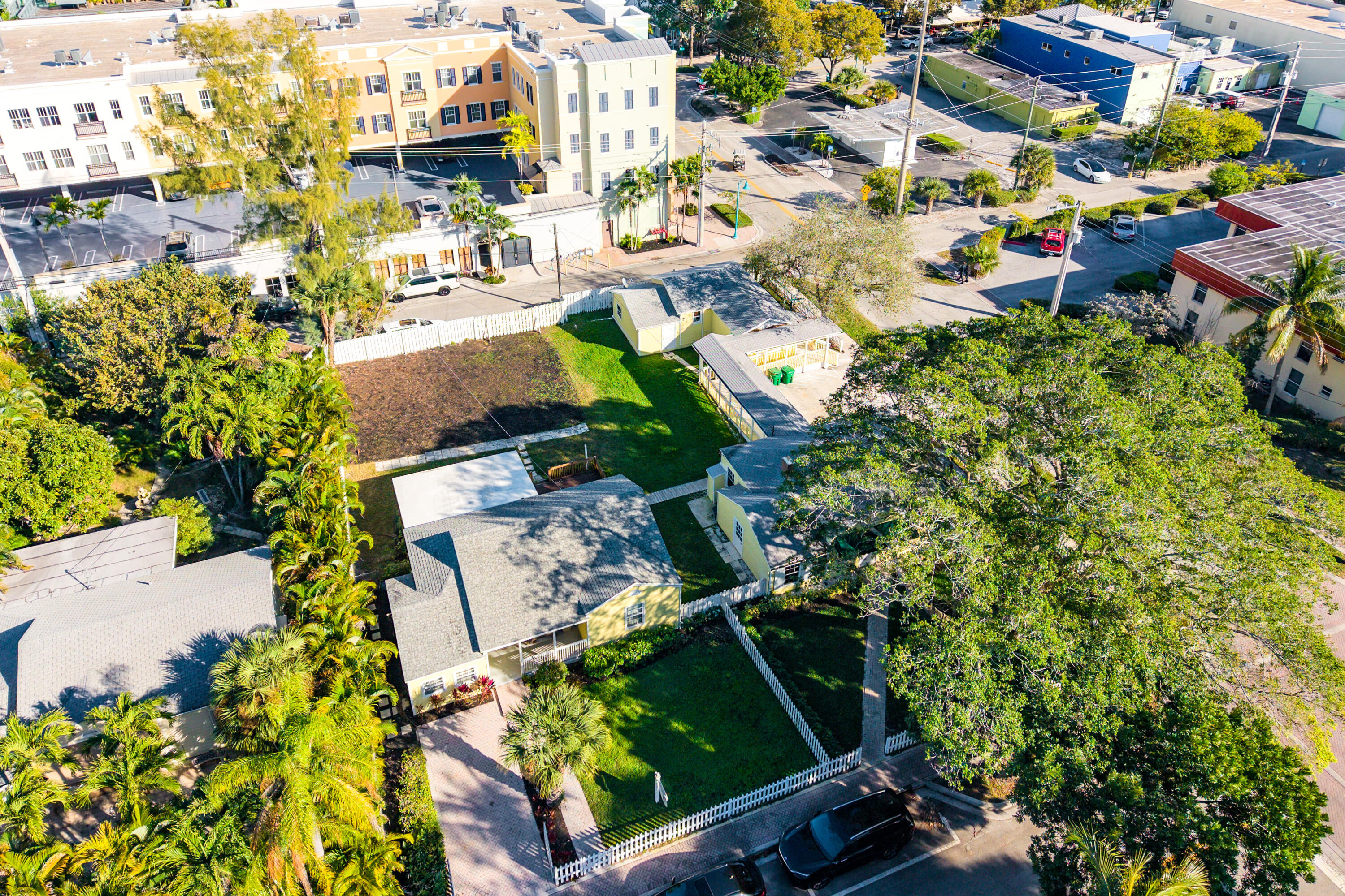 BANKER'S ROW AT OSSHAD - Residential