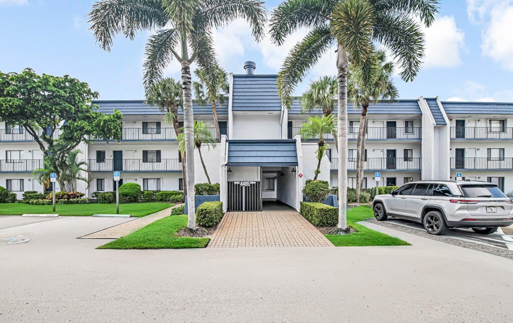 Photo of 4465 Luxemburg Court #108, Lake Worth, FL 33467 (MLS # B26073420)