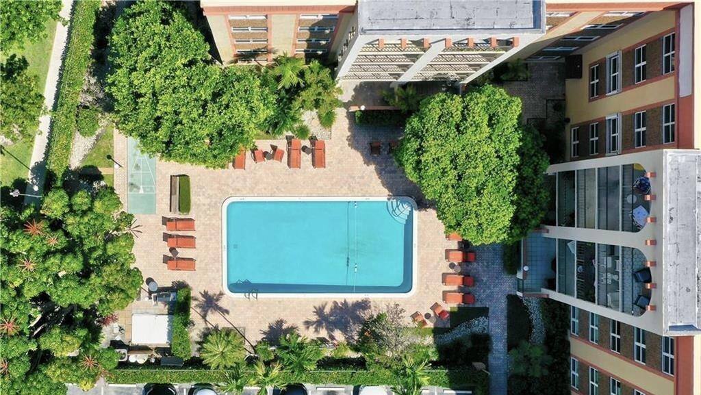 400 N Riverside Drive 505