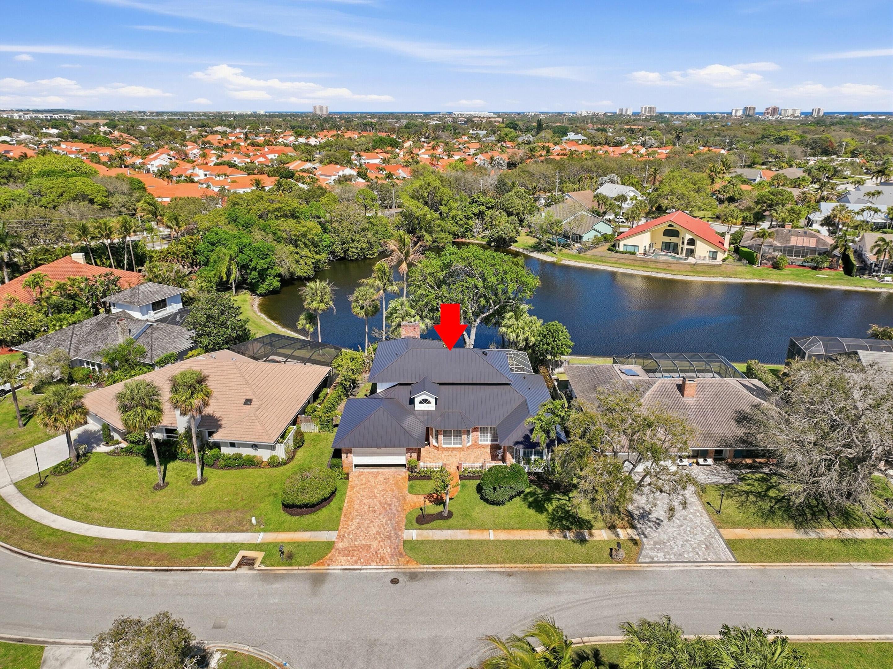 12886 LA ROCHELLE Circle