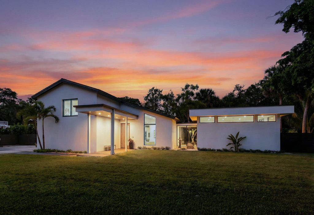 Photo of 13071 Flamingo Terrace, Palm Beach Gardens, FL 33410 (MLS # R11167672)