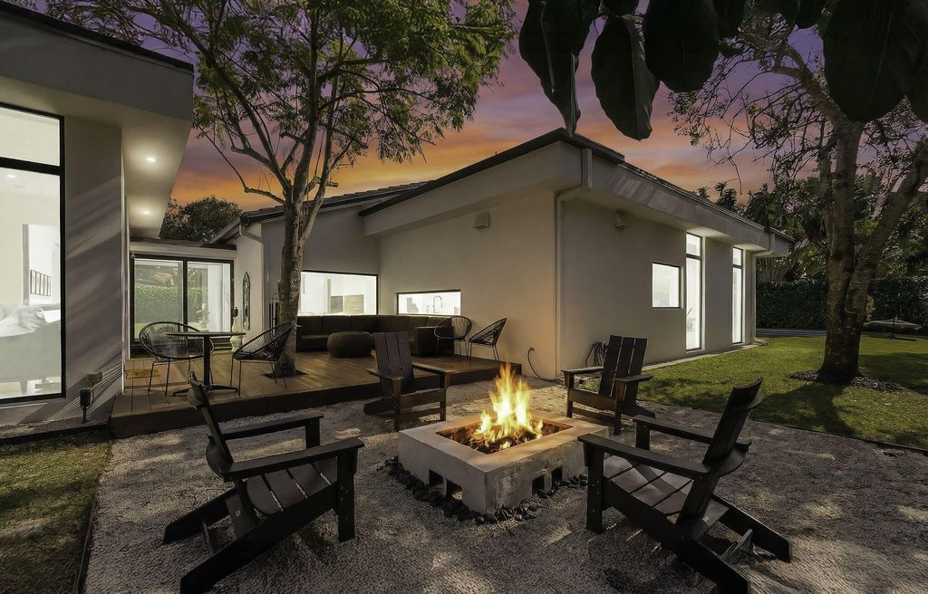 Photo of 13071 Flamingo Terrace, Palm Beach Gardens, FL 33410 (MLS # R11167672)