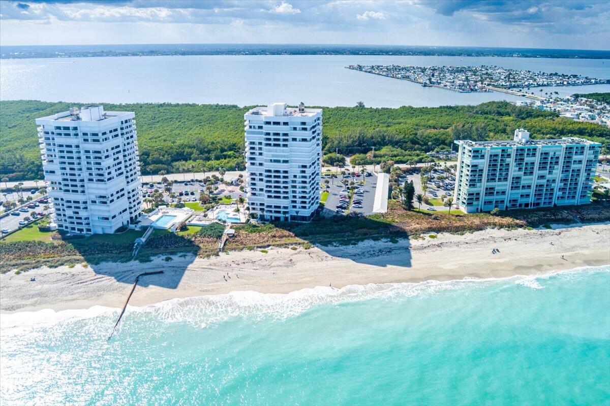 MIRAMAR ROYALE - Residential