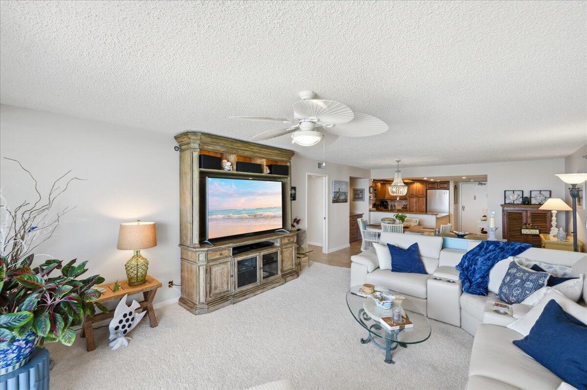 MIRAMAR ROYALE - Residential