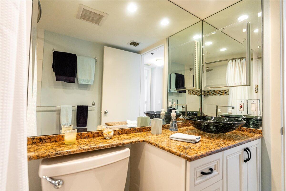 MIRAMAR ROYALE - Residential