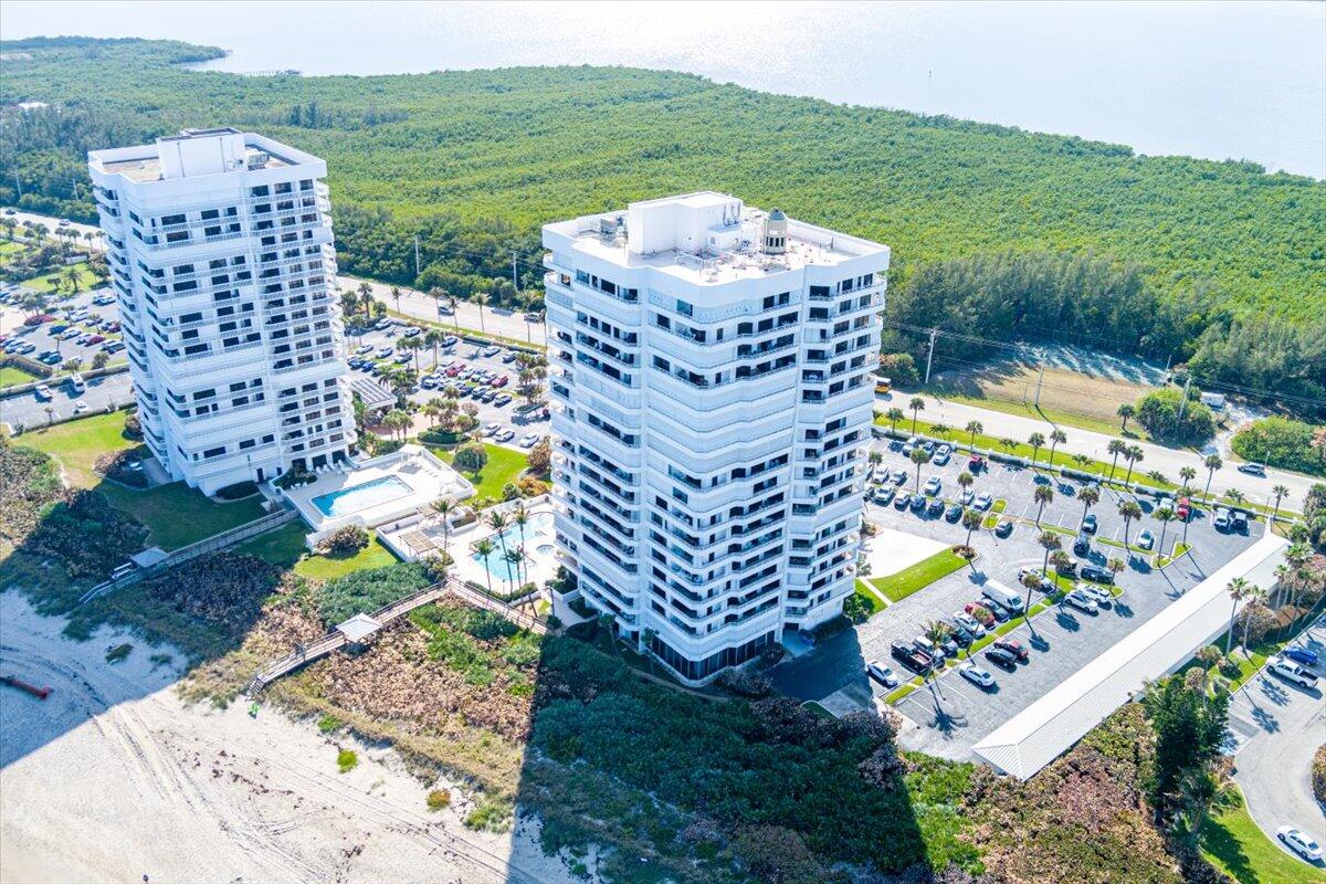 MIRAMAR ROYALE - Residential