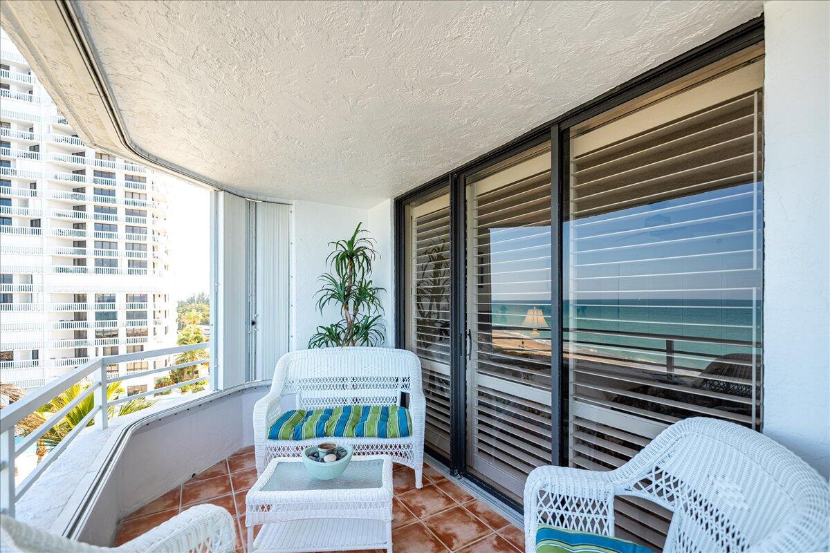 MIRAMAR ROYALE - Residential