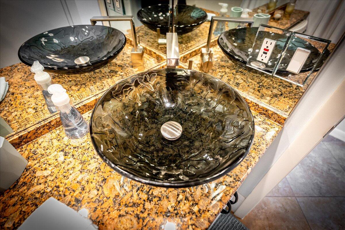 MIRAMAR ROYALE - Residential