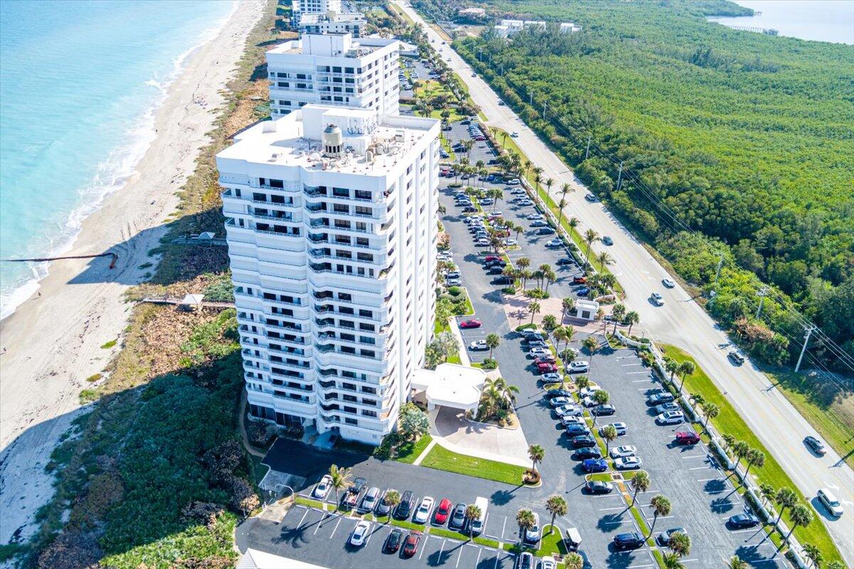 MIRAMAR ROYALE - Residential