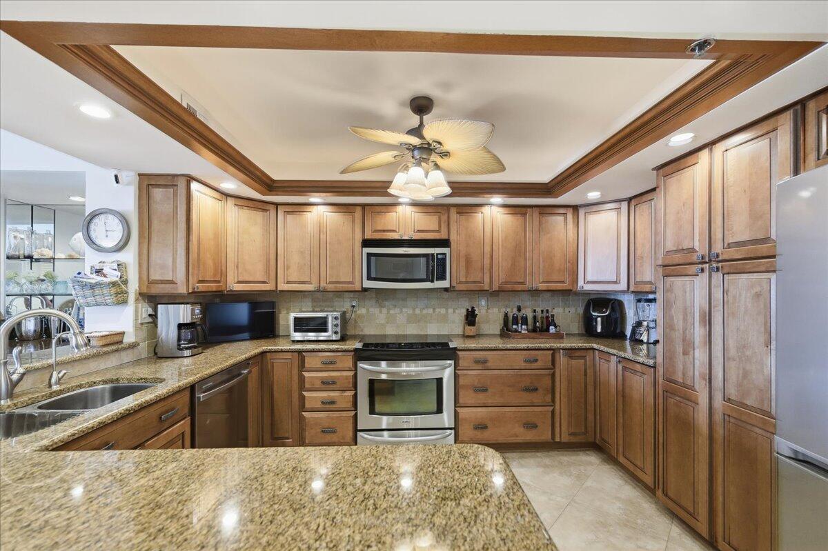 MIRAMAR ROYALE - Residential