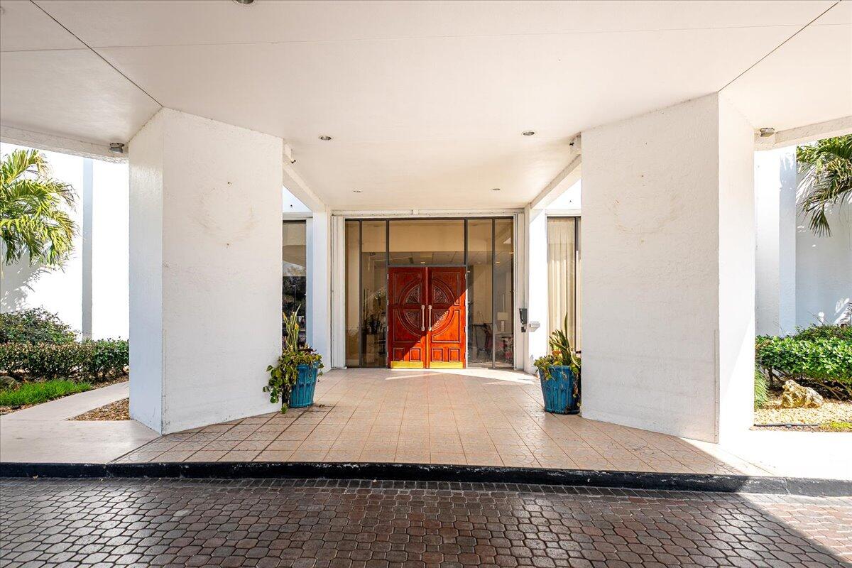 MIRAMAR ROYALE - Residential