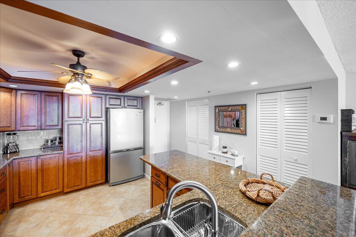 MIRAMAR ROYALE - Residential