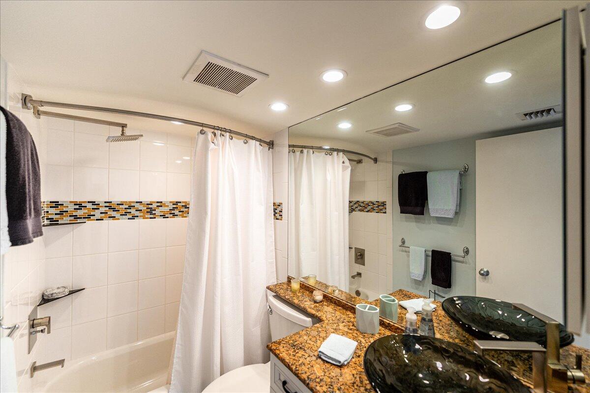 MIRAMAR ROYALE - Residential