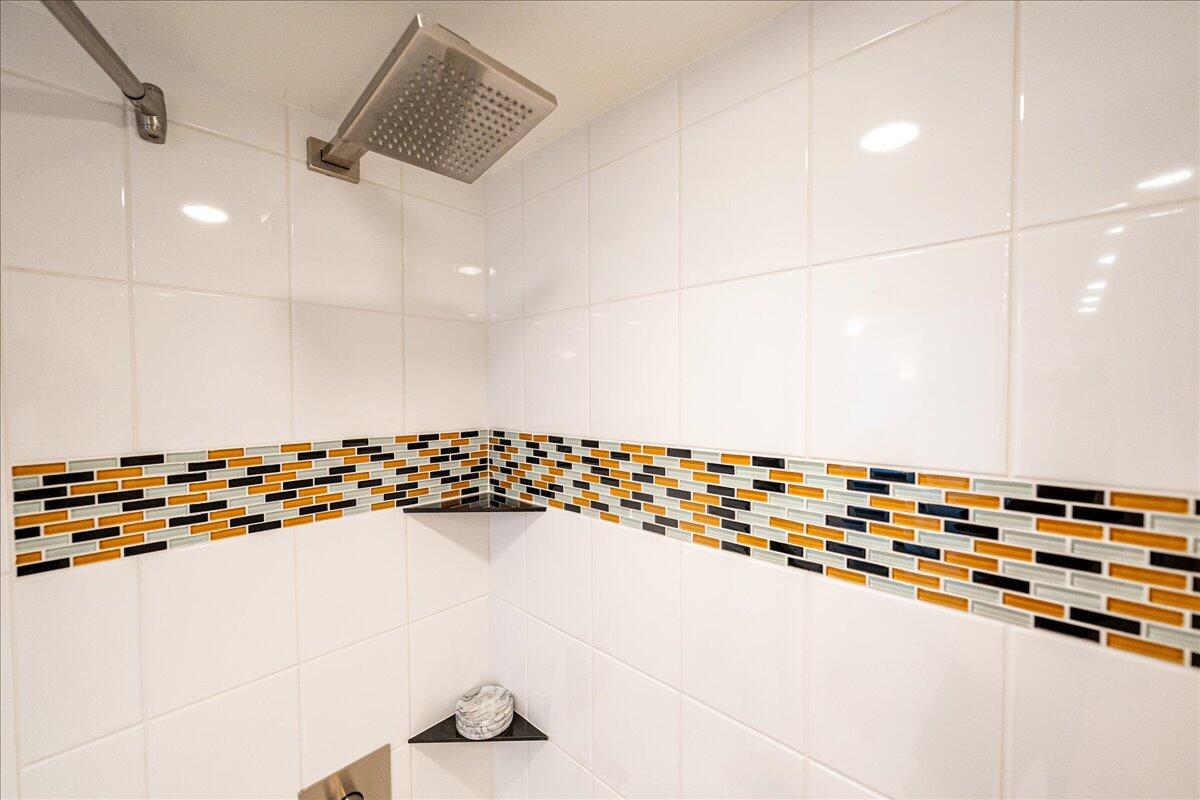 MIRAMAR ROYALE - Residential