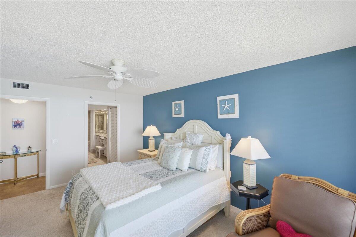 MIRAMAR ROYALE - Residential