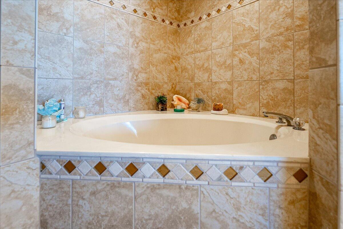 MIRAMAR ROYALE - Residential