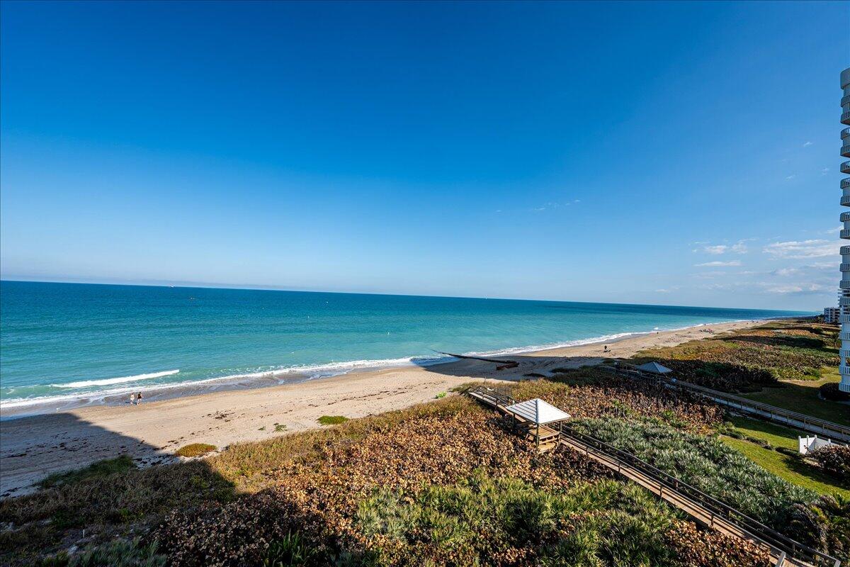 MIRAMAR ROYALE - Residential