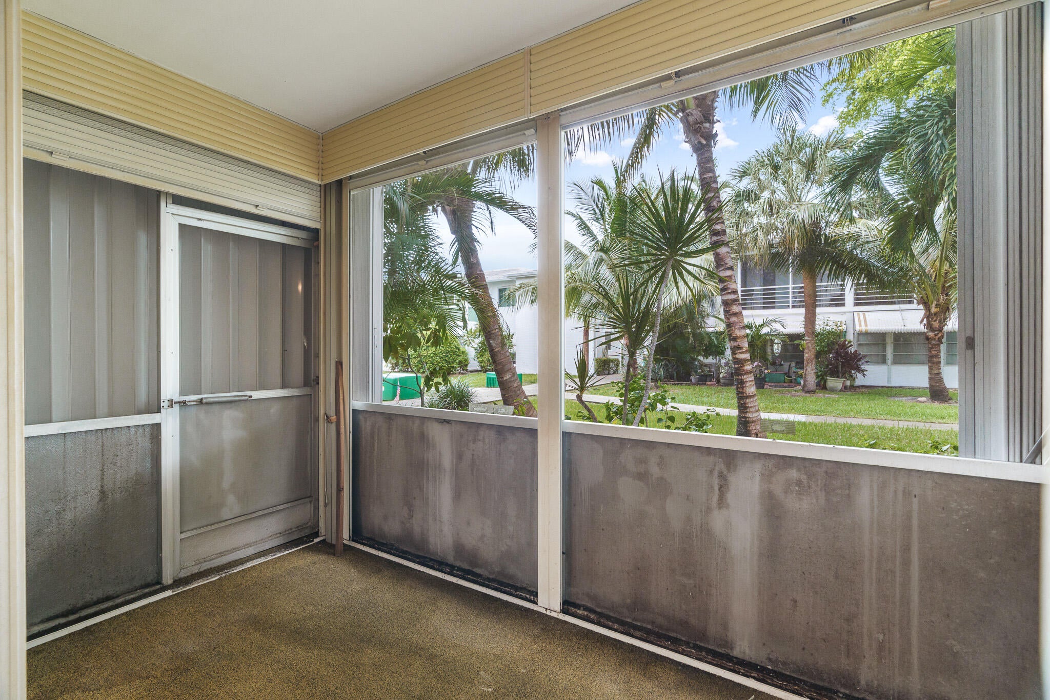 2525 W GOLF Boulevard 119