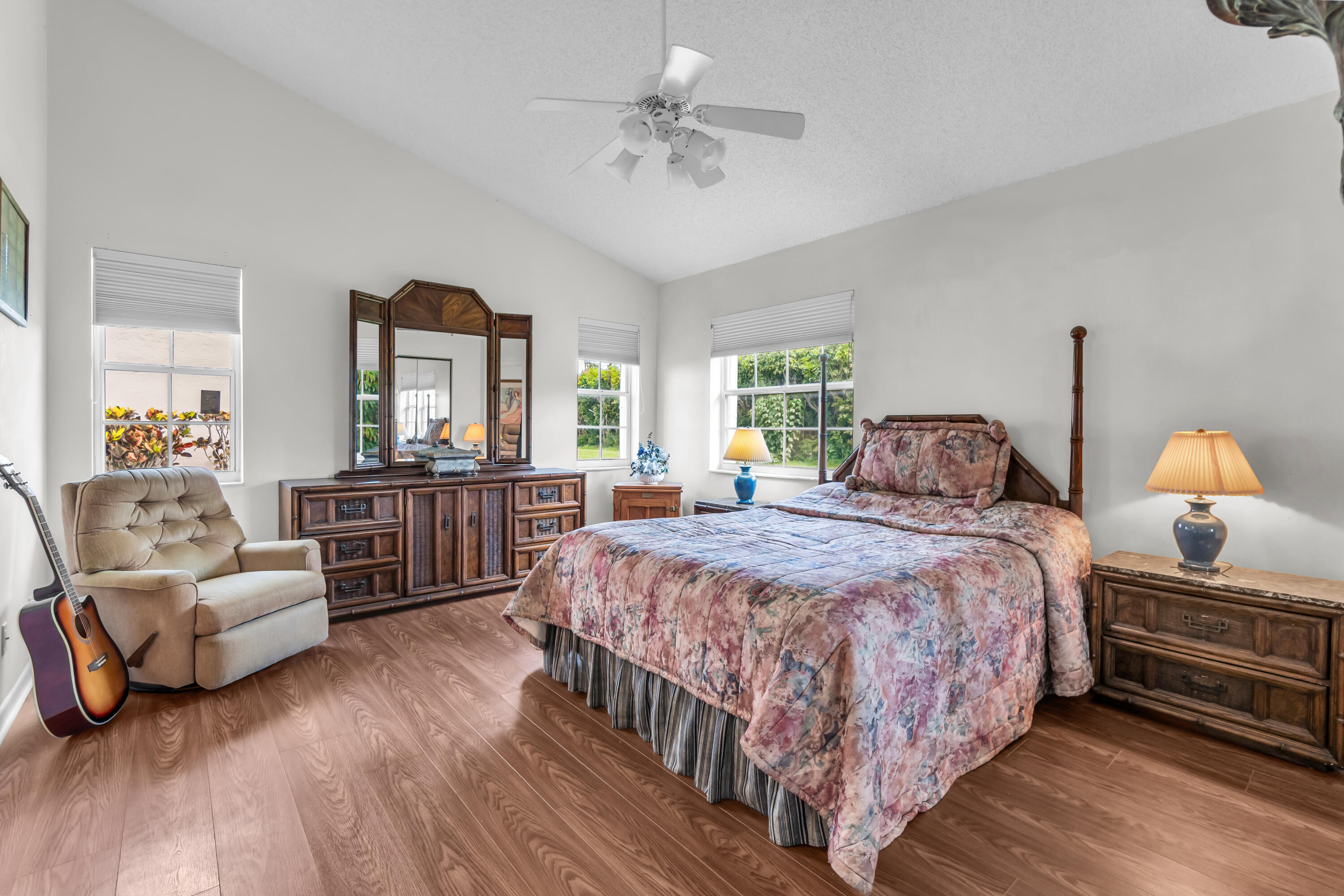 EMERALD POINTE - Residential