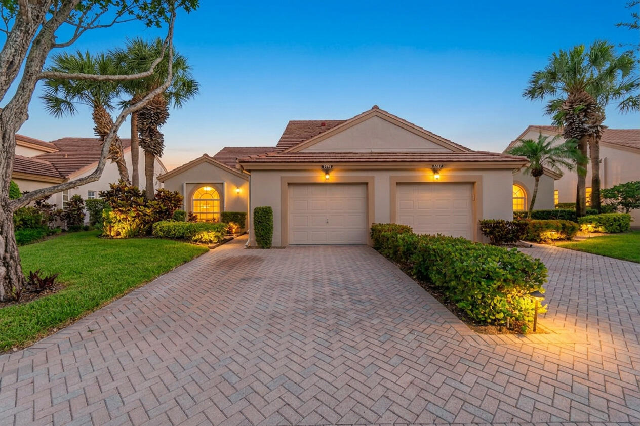 EMERALD POINTE - Residential