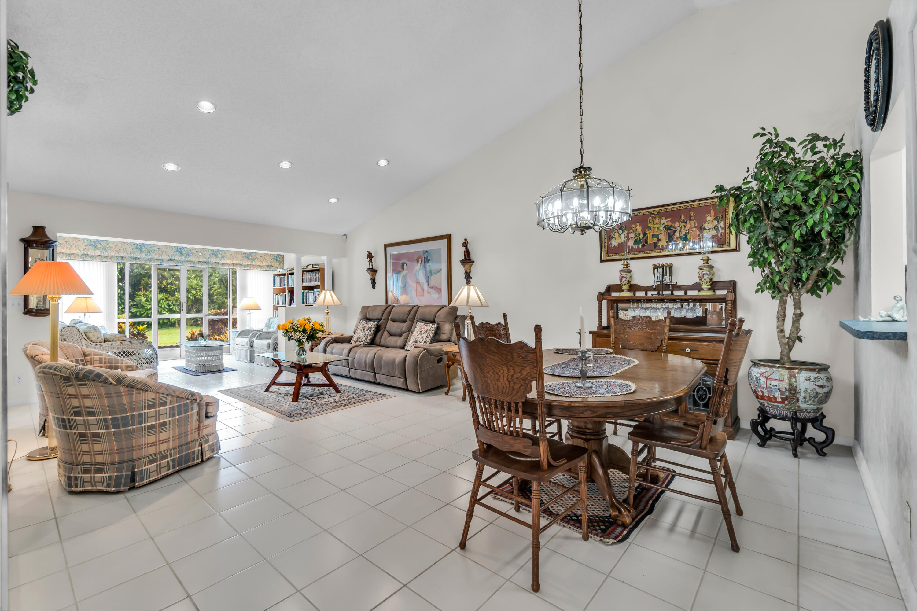 EMERALD POINTE - Residential