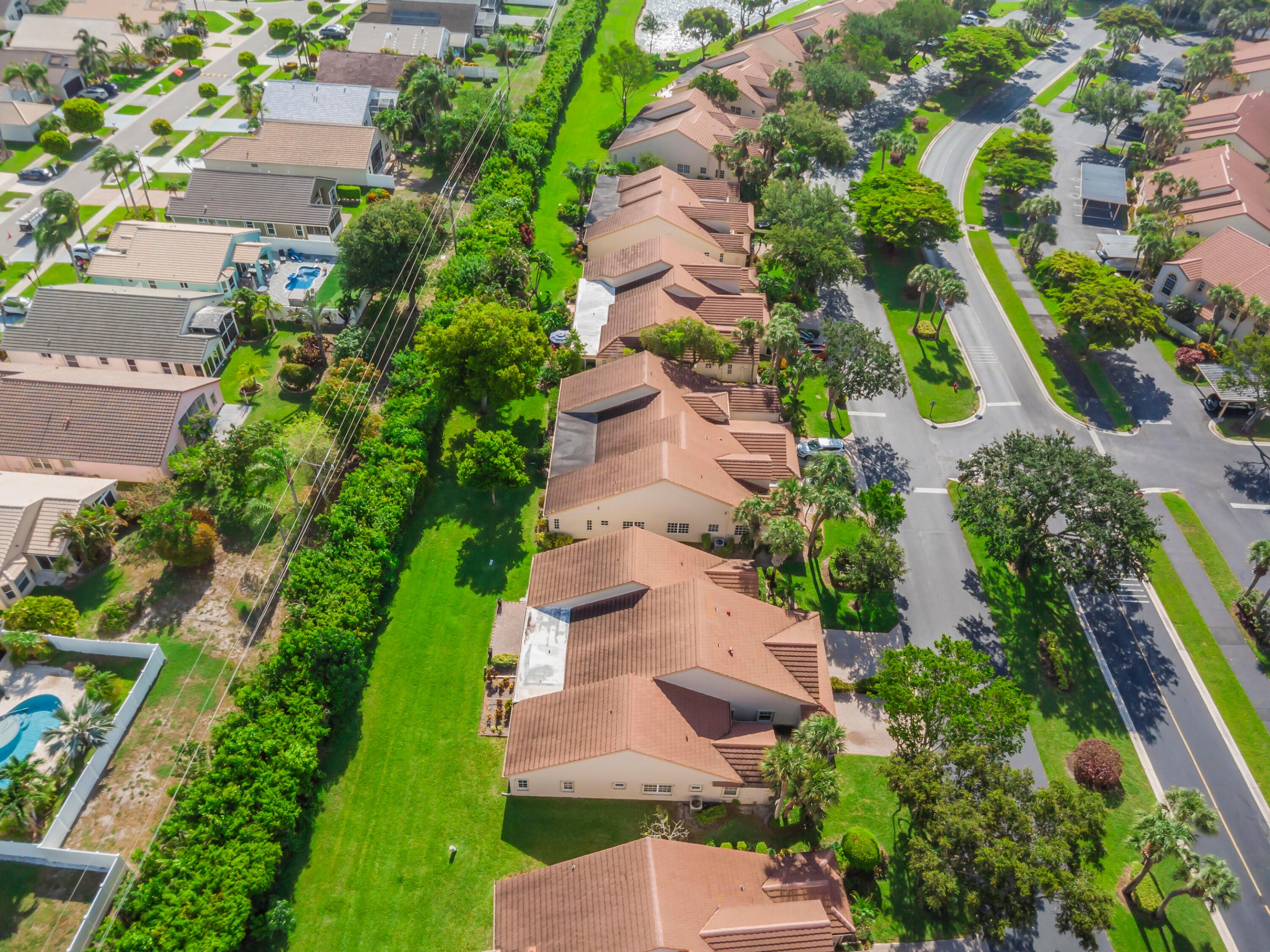 EMERALD POINTE - Residential