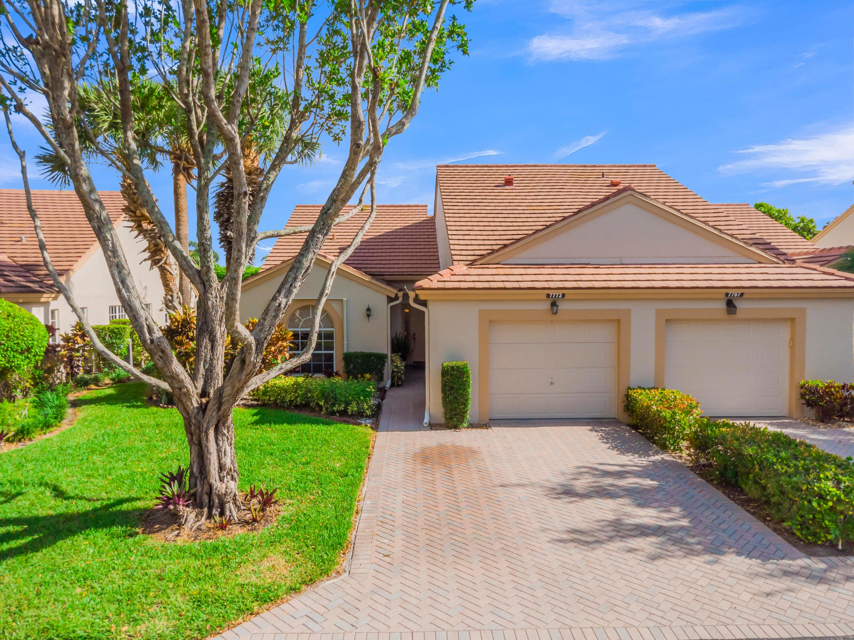 EMERALD POINTE - Residential